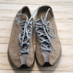 Nike Grey & Light Blue Sneakers - 8